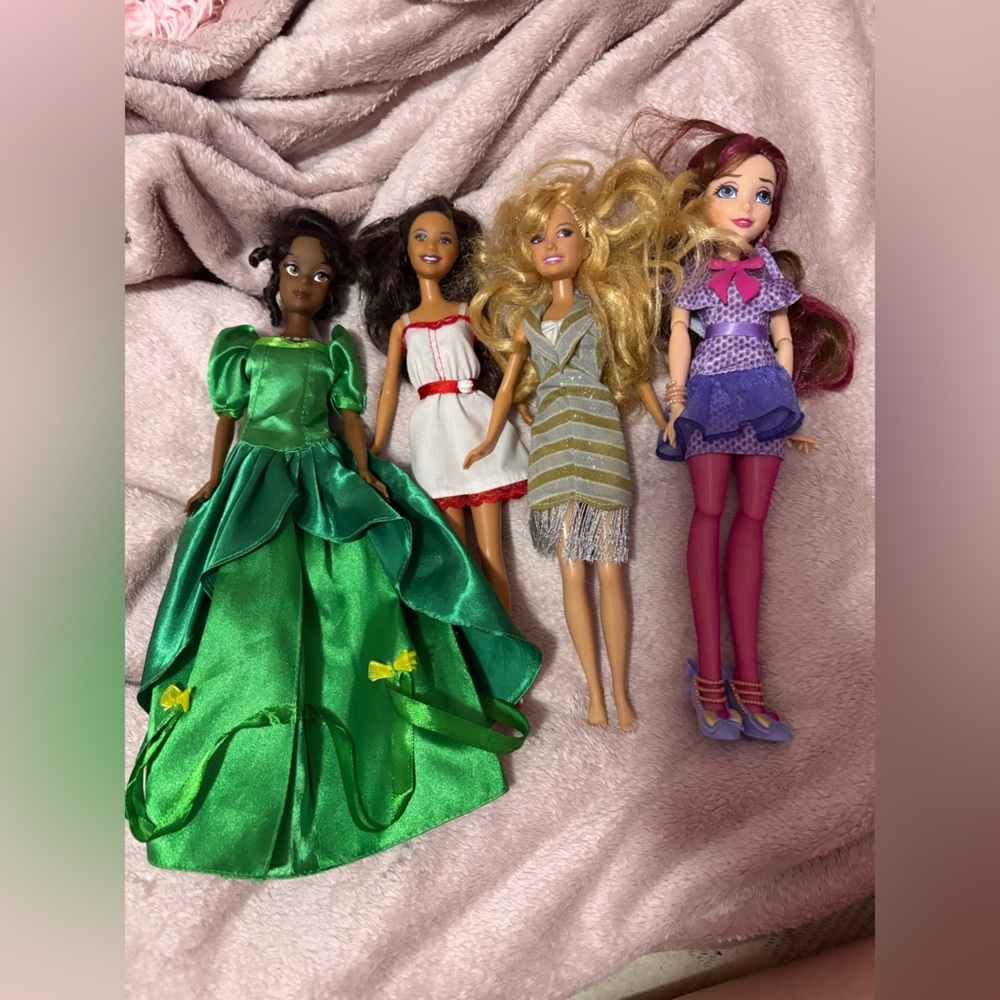 Disney doll lot princess,high school musical and descendants